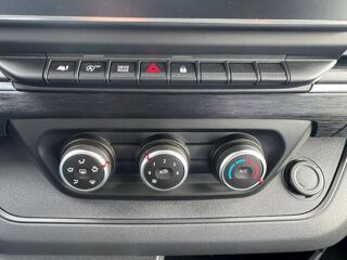 Trafic L1H1 2.0 BLUE DCI 150 EDC 3PL HAYON 2024 occasion 69780 Mions