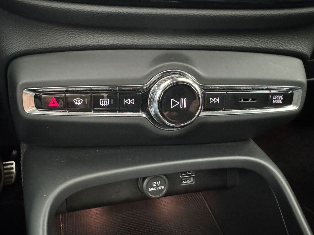 XC40 T5 Recharge 180+82 R-Design DCT7 2020 occasion 69780 Mions