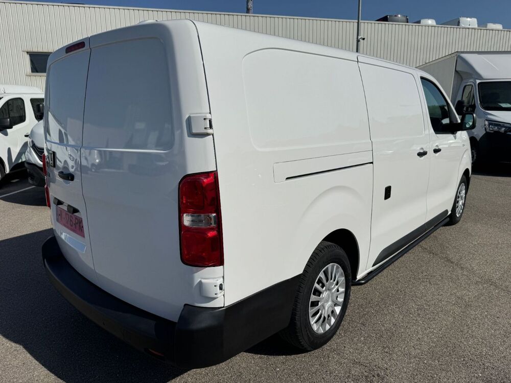 Proace Long 2.0L 120 D-4D Business BVM6 2022 occasion 38150 Chanas