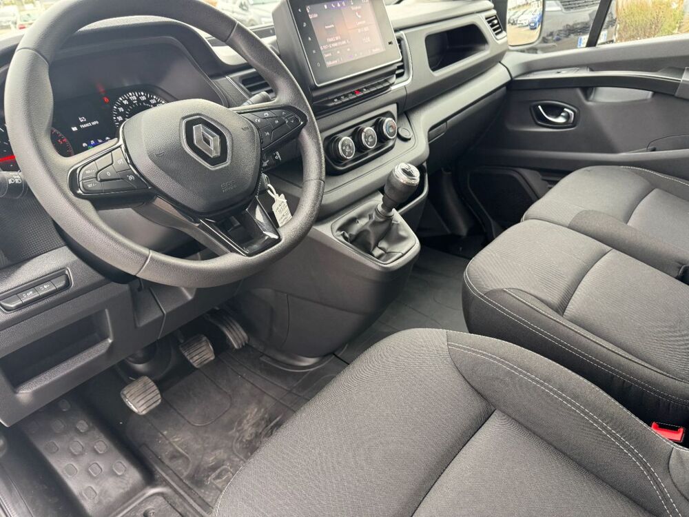 Trafic L2H1 2.0 BLUE DCI 130 GRAND CONFORT 3PL 2023 occasion 69780 Mions