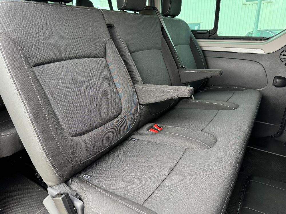 Trafic L2 Blue dCi 150 RED EDITION BVA9 9PL 2026 occasion 69780 Mions