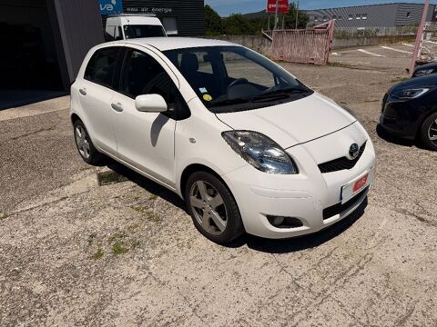 Yaris 1.4 - 90 D-4D FAP Confort Pack 2011 occasion 07430 Dav&eacute;zieux