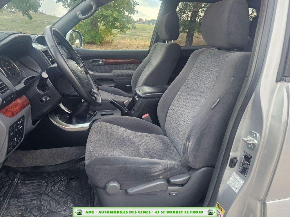 Land Cruiser KDJ125 3.0D-4D 166CH VX 3PTES BV6 2006 occasion 43290 Saint-Bonnet-le-Froid