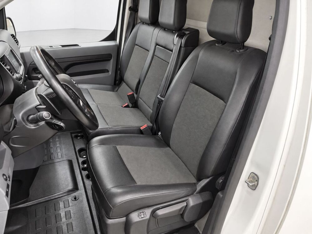 Proace Medium 2.0 120 D-4D BVA 2020 occasion 38150 Chanas