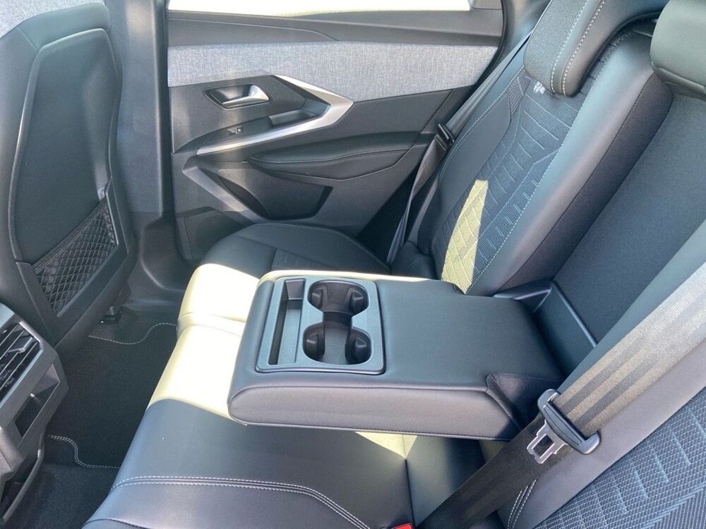 3008 Hybrid 145 e-DCS6 GT Pack 360&Acirc;&deg; Vision & Drive Assist Plus 2026 occasion 81380 Lescure-d'Albigeois