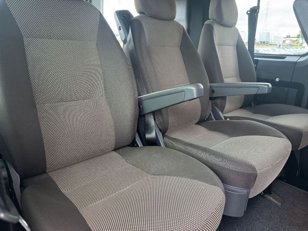 Boxer L1H1 2.2 BLUEHDI 140 PREMIUM PACK 9PL 2019 occasion 38150 Chanas