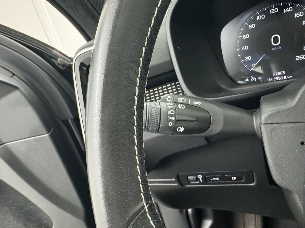 XC40 T5 Recharge 180+82 R-Design DCT7 2020 occasion 69780 Mions