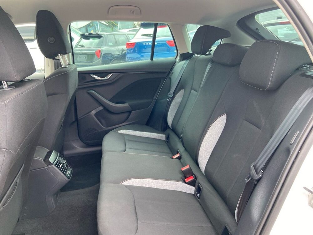 Scala 1.0 TSI 116 BV6 SELECTION Cam&Atilde;&copy;ra Radars Cockpit JA 16' diam 2025 occasion 81380 Lescure-d'Albigeois