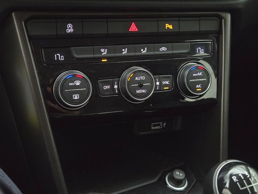 T-ROC 1.0 TSI 115 Lounge 2018 occasion 38150 Chanas