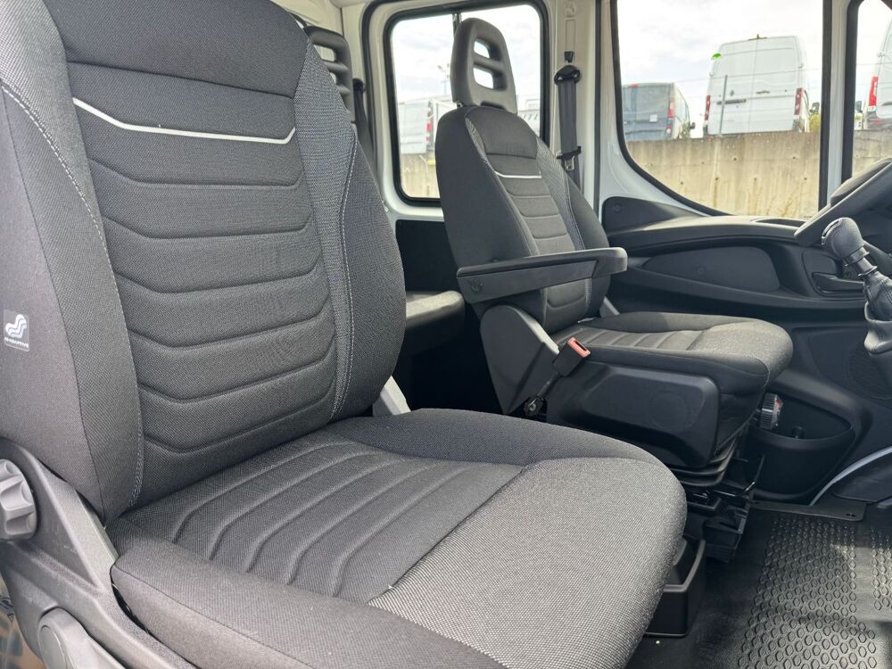 Daily 35C16 160CV 3L 6 PLACES DOUBLE CABINE 2026 occasion 69780 Mions