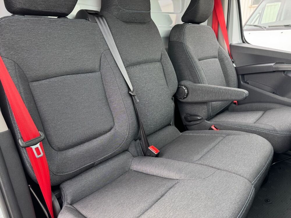 Trafic L2H1 3T DCI 150 AUTO RED 2026 occasion 38150 Chanas