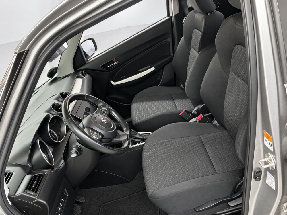 Swift 1.2 Dualjet Hybrid Privil&Atilde;&uml;ge Auto CVT 2021 occasion 38150 Chanas
