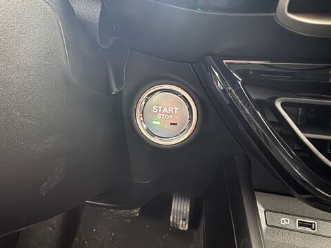 MG3 1.5 L Hybrid+ 195 ch Luxury 2026 occasion 69780 Mions