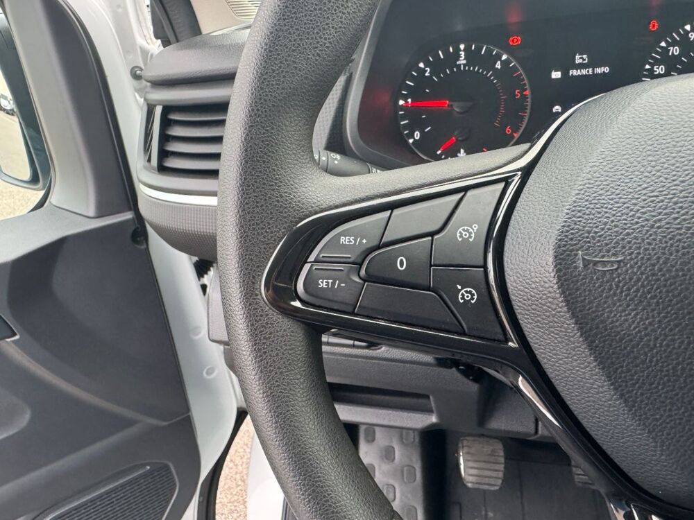Trafic L2H1 2.0 BLUE DCI 130 GRAND CONFORT 3PL 2023 occasion 69780 Mions