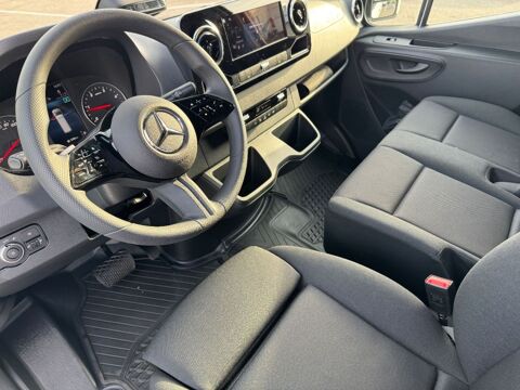 Sprinter 317 CDI 37 3.5T PRO 9G-TRONIC 2026 occasion 38150 Chanas