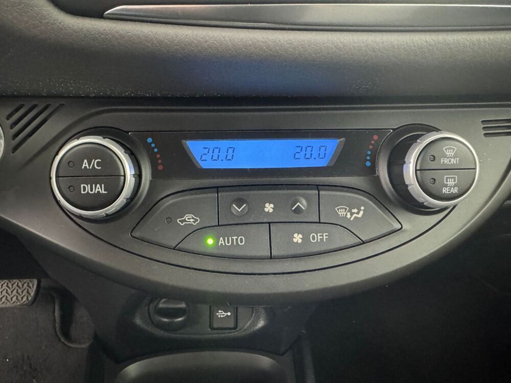 Yaris Hybride 100h France Business 2019 occasion 69780 Mions