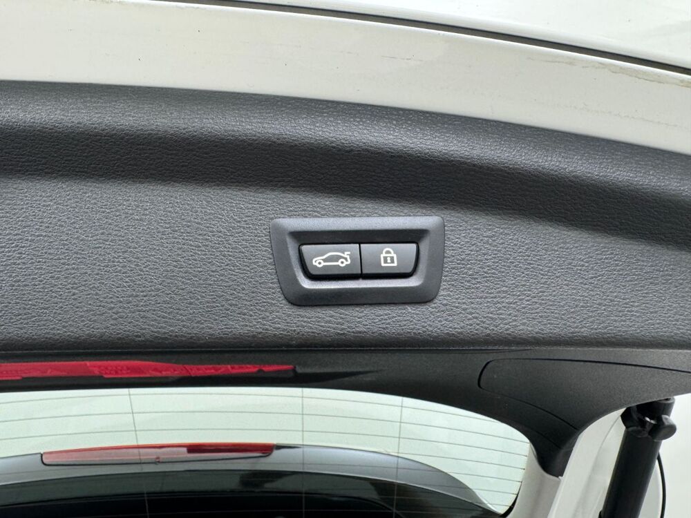 X2 sDrive 18d 150 LOUNGE BVA8 2019 occasion 69780 Mions