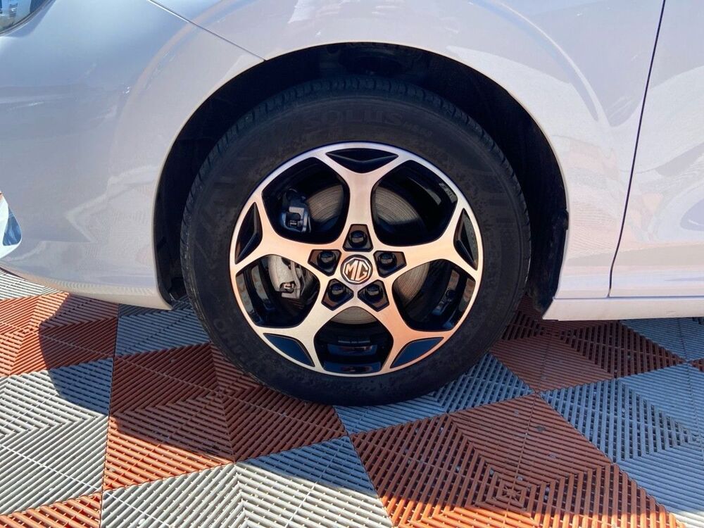 MG3 1.5 HYBRID + 195 LUXURY GPS Cam&Atilde;&copy;ra 360&Acirc;&deg; JA 16' 2025 occasion 81380 Lescure-d'Albigeois