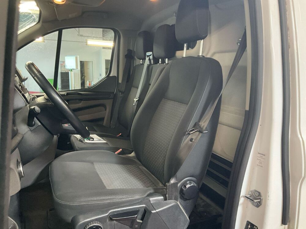 Transit Custom 320 L1H1 2.0 TDCi 130 Trend 2021 occasion 38150 Chanas