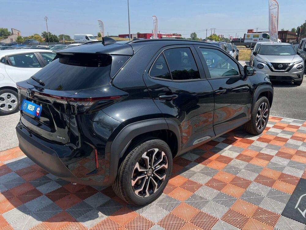 Yaris Cross 1.5 HYBRIDE 130 2WD DESIGN BUSINESS 2026 occasion 81380 Lescure-d'Albigeois