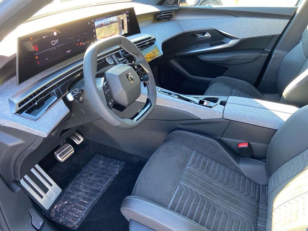 3008 Hybrid 145 e-DCS6 GT Toit Alcantara Executive Pack 360&Acirc;&deg; Vis 2026 occasion 81380 Lescure-d'Albigeois