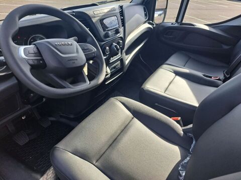 Daily 35C16 160CV 3L CAISSE HAYON 14.8M3 2026 occasion 69780 Mions