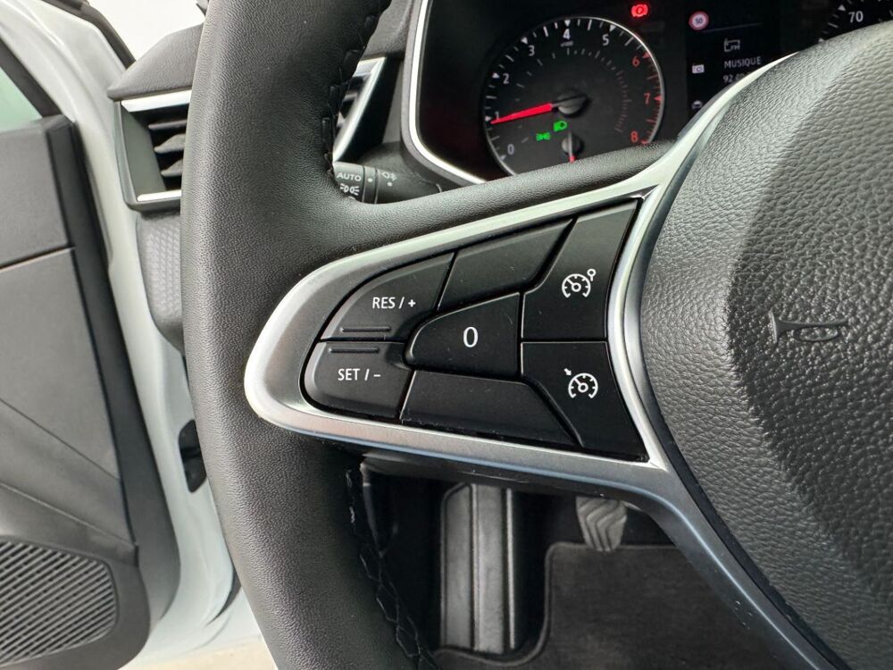 Clio V 1.0 TCe 100 Business 2020 occasion 69780 Mions