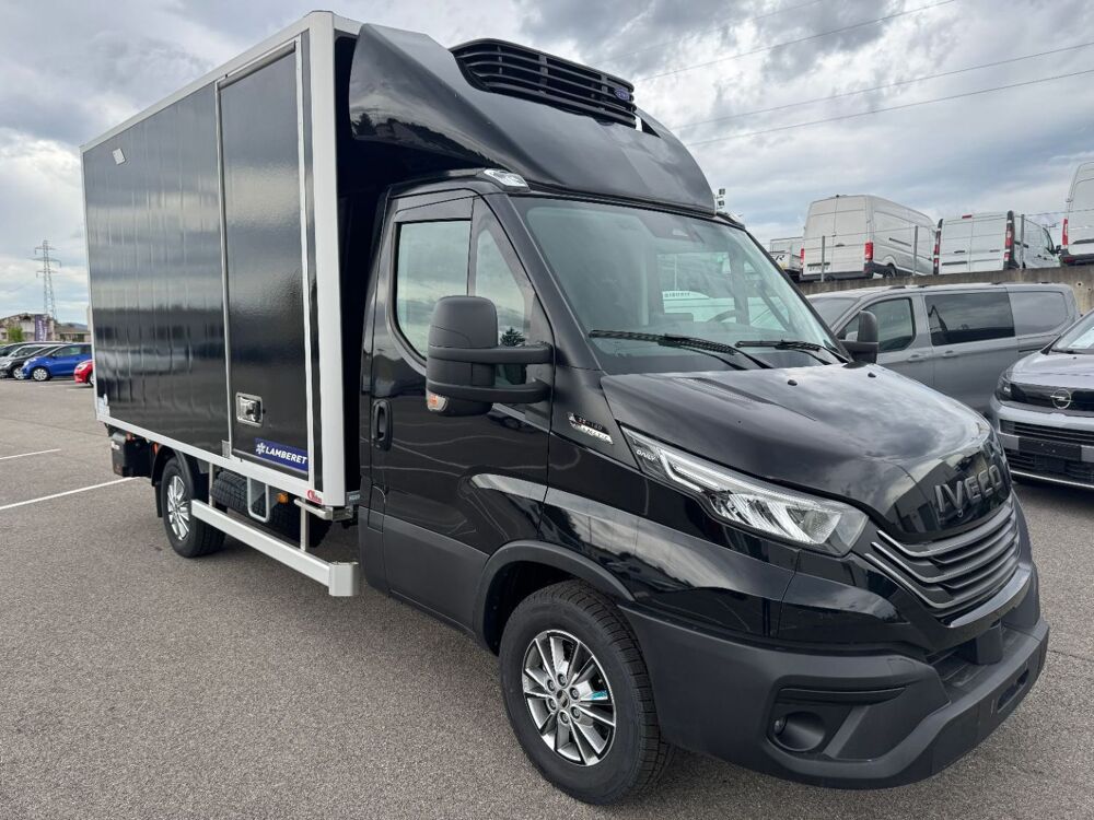 Daily 35S18 A8 3L CAISSE LAMBERET HAYON D HOLLANDIA 4 VERINS GROUP 2026 occasion 38150 Chanas