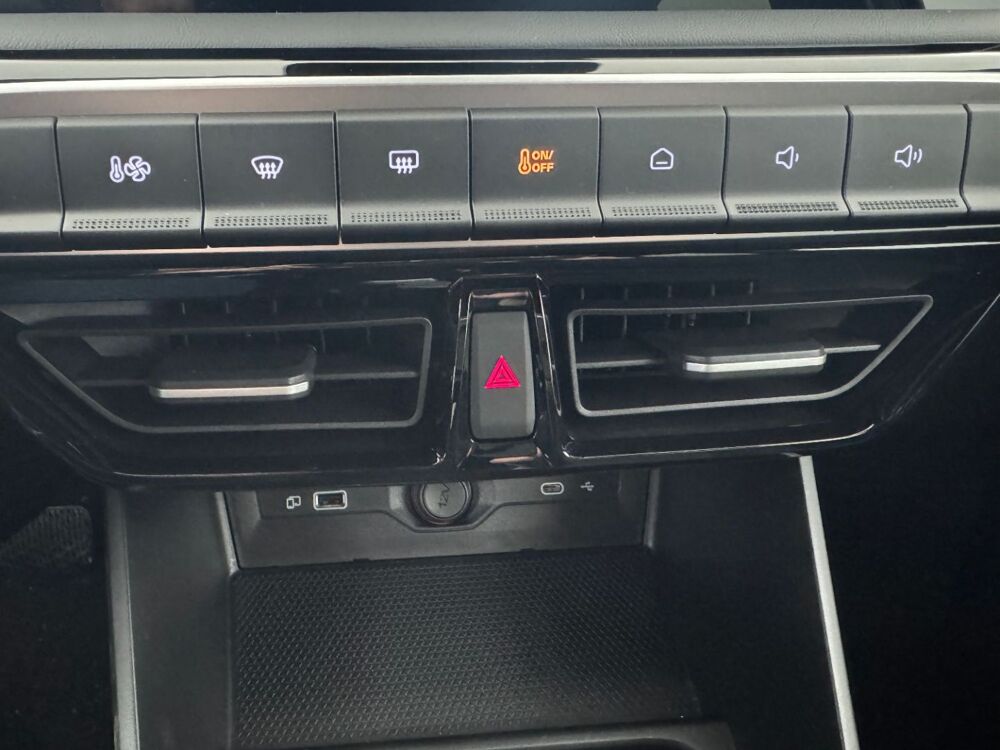 MG3 1.5 L Hybrid+ 195 ch Luxury 2026 occasion 69780 Mions