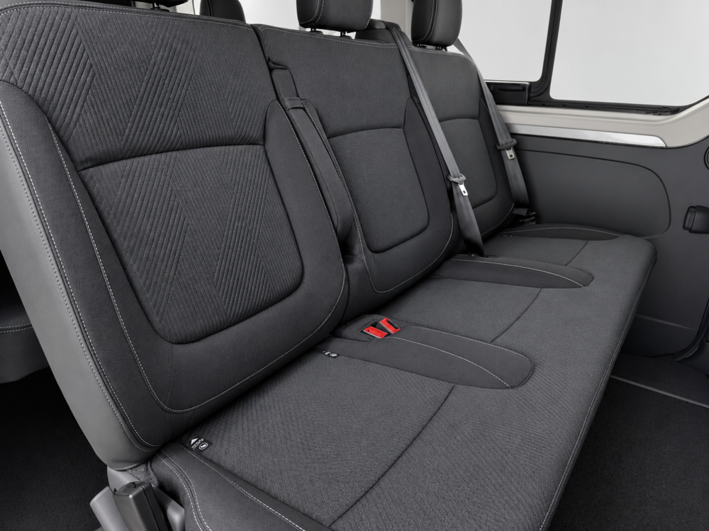Trafic L2 Blue dCi 150 RED EDITION BVA9 9PL 2026 occasion 69780 Mions