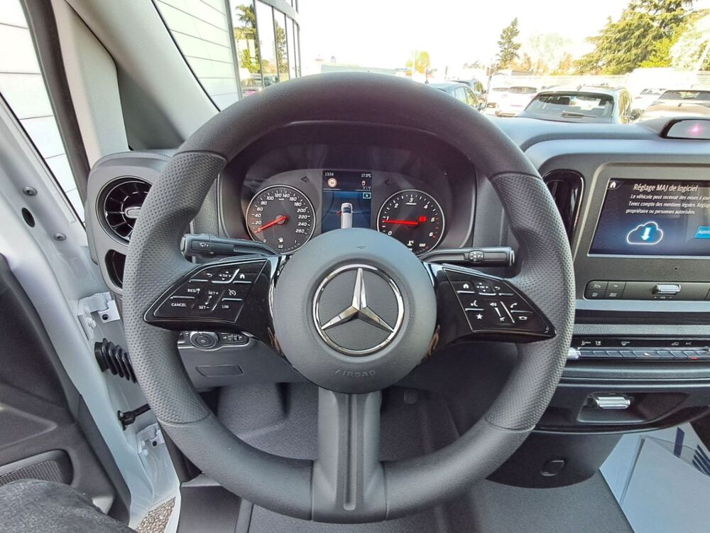 Vito 114 CDI LONG PRO 9G-TRONIC 2026 occasion 38150 Chanas