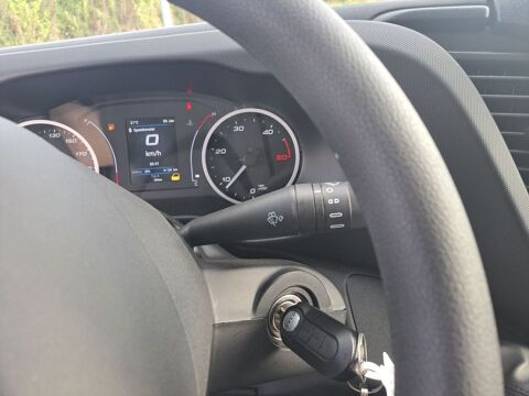 Daily 35C18 180CV 3L CAISSE HAYON 14.8M3 2026 occasion 38150 Chanas