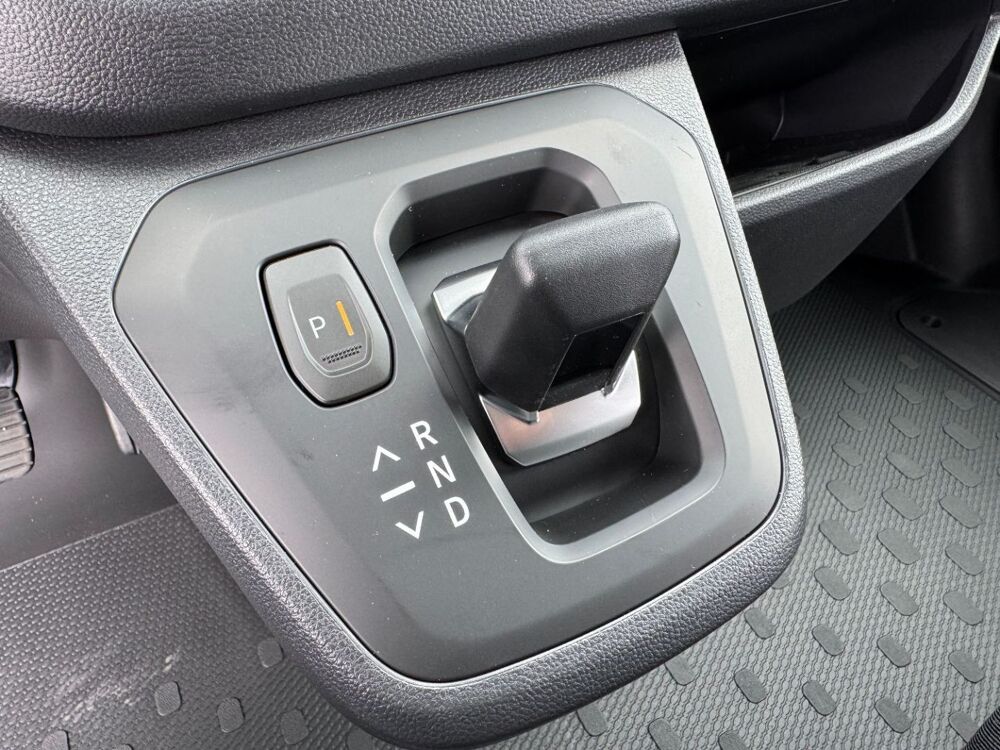 Trafic L2H1 3T DCI 150 AUTO RED 2026 occasion 69780 Mions