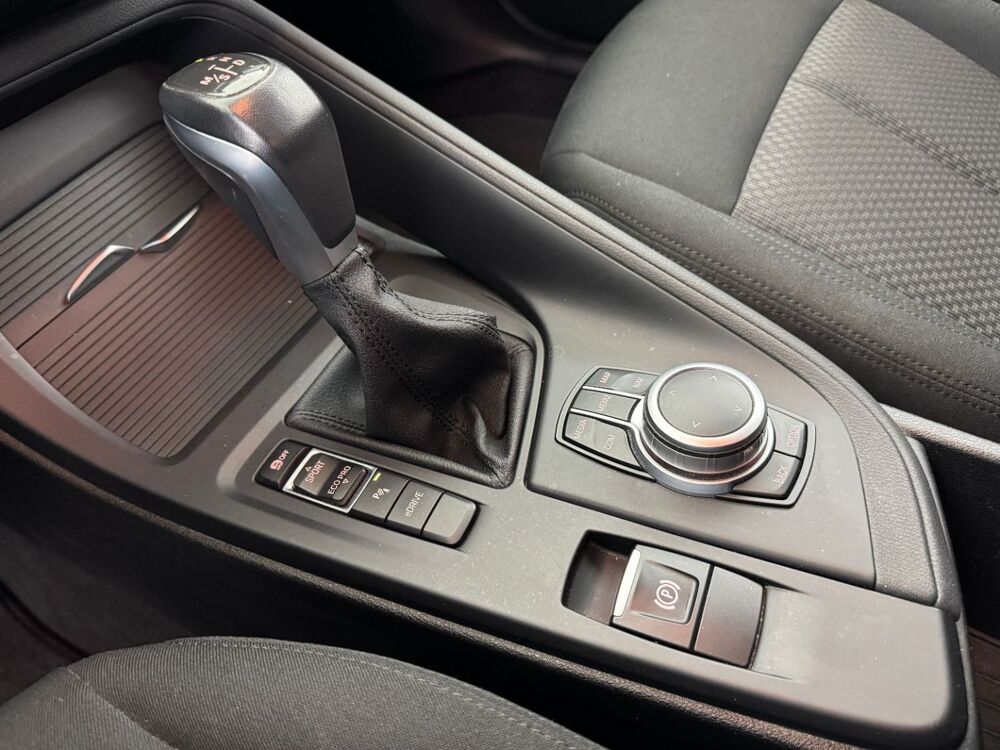X1 1.5 xDrive25e 220 Business Design BVA6 2021 occasion 38150 Chanas