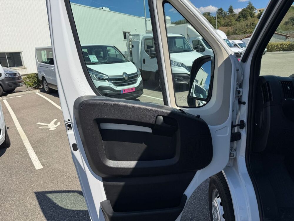 Jumper L2H2 2.2 BlueHDi 120 Driver 3PL 2023 occasion 38150 Chanas