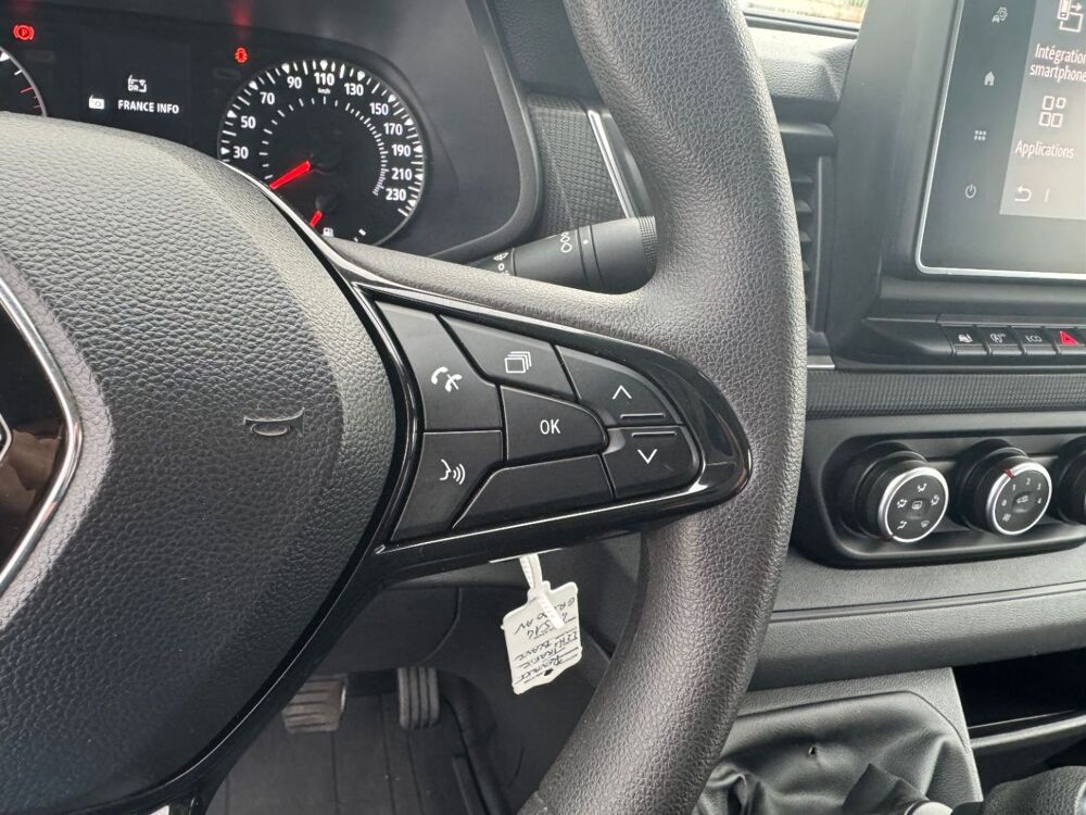 Trafic L2H1 2.0 BLUE DCI 130 GRAND CONFORT 3PL 2023 occasion 69780 Mions