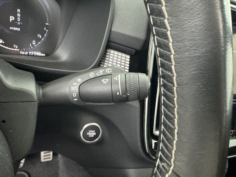 XC40 T5 Recharge 180+82 R-Design DCT7 2020 occasion 69780 Mions