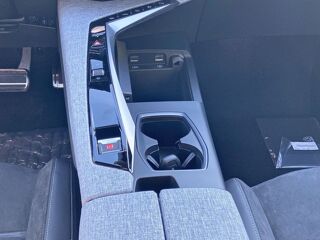 3008 Hybrid 145 e-DCS6 GT Pack 360&Acirc;&deg; Vision & Drive Assist Plus 2026 occasion 81380 Lescure-d'Albigeois
