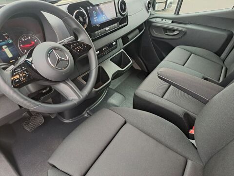 Sprinter 317 CDI 43 3.5T PRO BVA 9G-TRONIC 2026 occasion 38150 Chanas