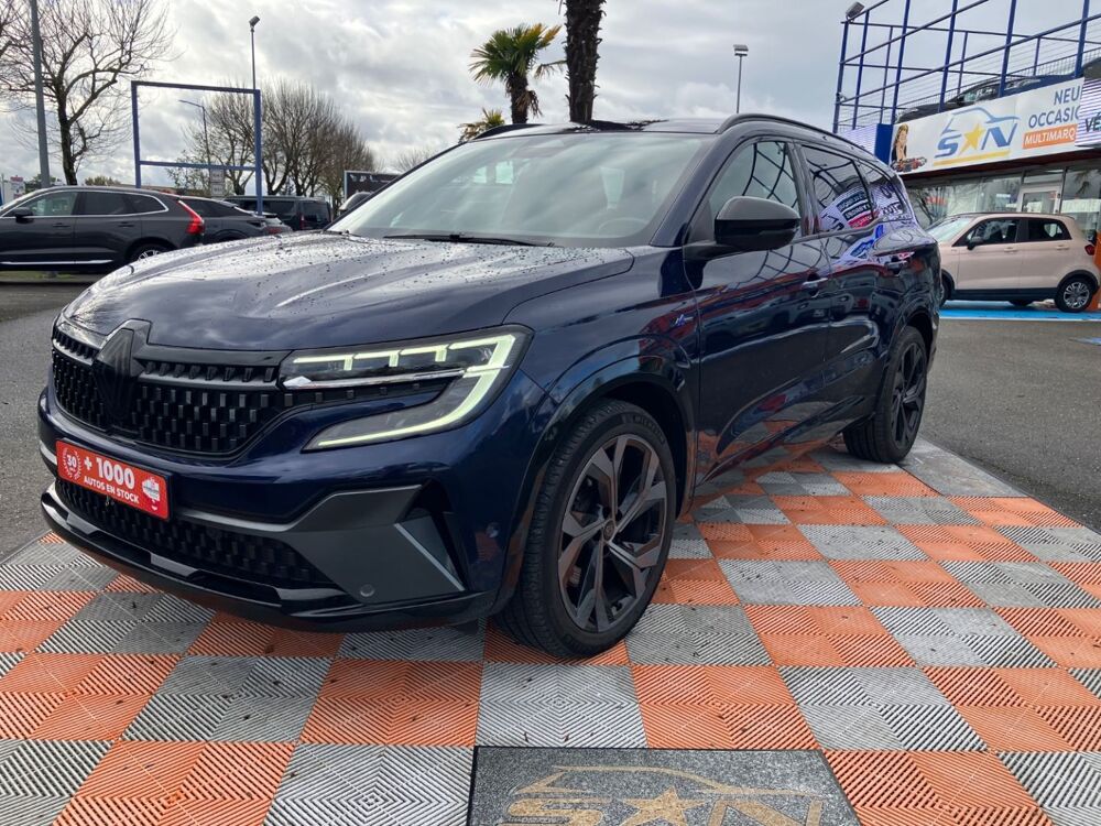 Espace E-Tech Full Hybrid 200 ESPRIT ALPINE 3 Packs 7Places 1&Acirc;&deg;Main 2023 occasion 81380 Lescure-d'Albigeois
