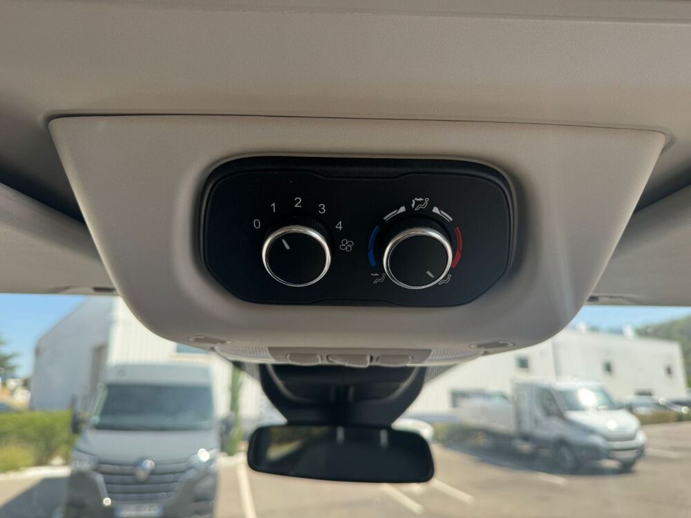 Transit 350 L2H2 2.0 EcoBlue 130 Trend 9PL 2021 occasion 38150 Chanas