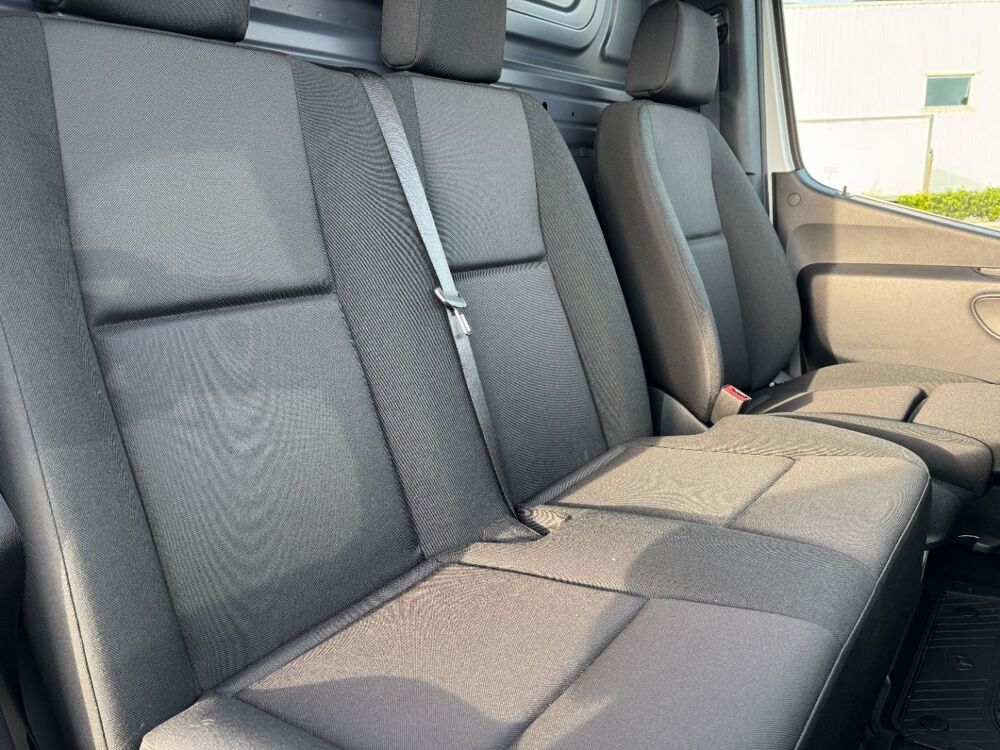 Sprinter 317 CDI 37 3.5T PRO 9G-TRONIC 2026 occasion 38150 Chanas