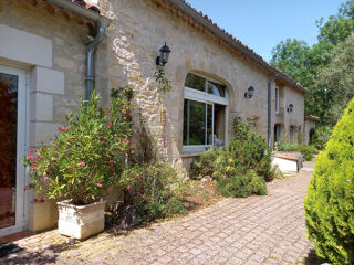  Maison à vendre 14 pièces 400 m²
