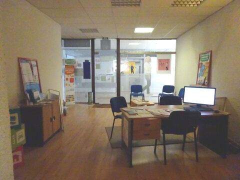 Cahors, hypercentre, murs &agrave; vendre, local de 69m&sup2; 50000 46000 Cahors