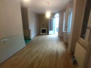  Immeuble à vendre 5 pièces 201 m²