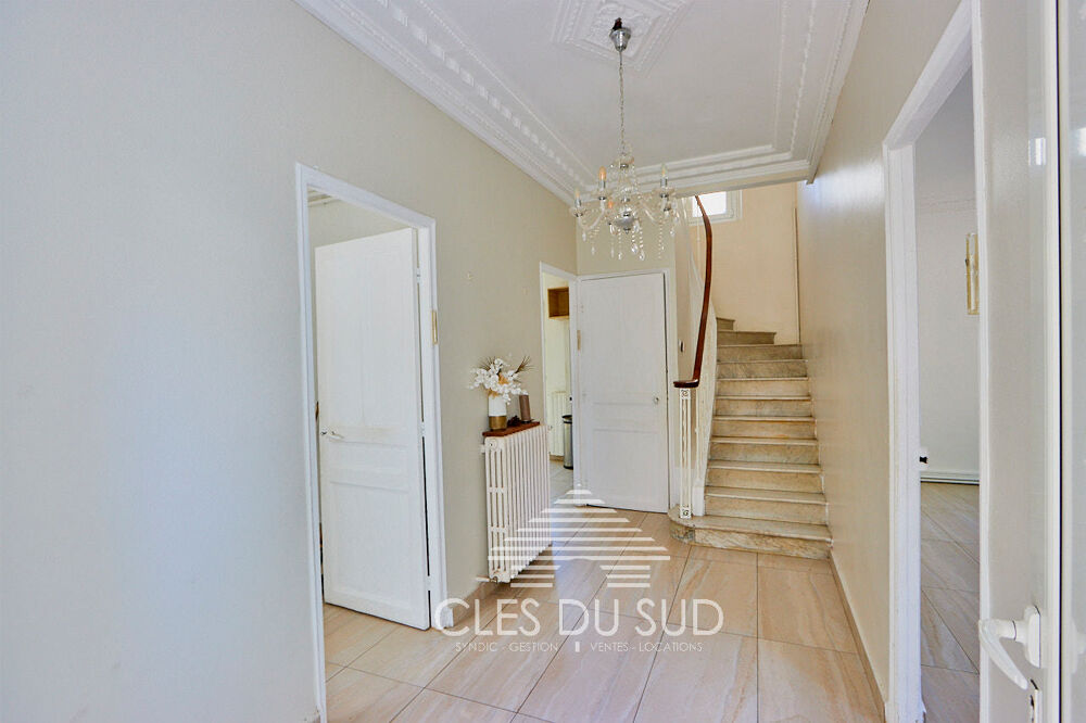 Maison de ville bourgeoise à vendre Toulon Claret-Valbourdin 5 chambres Piscine