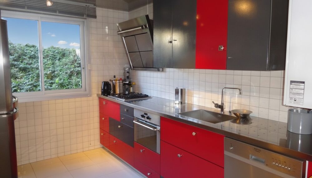 Rare à Cahors, appartement avec jardin privatif et parking