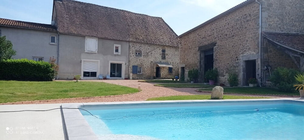 Maison 4 pièces 100 m² · à Piegut-Pluviers · 100 m² · 330 750 €