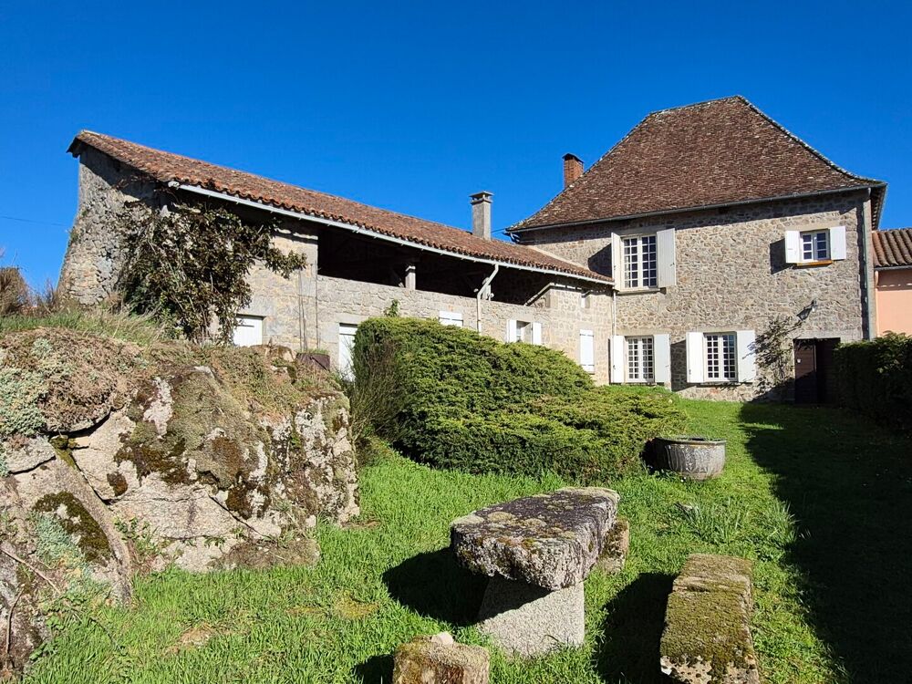 Maison 6 pièces 165 m² · à Augignac · 165 m² · 198 000 €