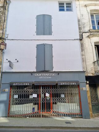  Maison � vendre 3 pi�ces 300 m�